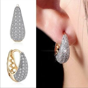 𝅺New Gold Pave Crystal Diamond Oval Hoop Earrings